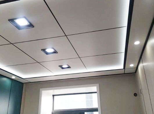 陽臺貼瓷磚還是集成墻板，比較后心里才有數